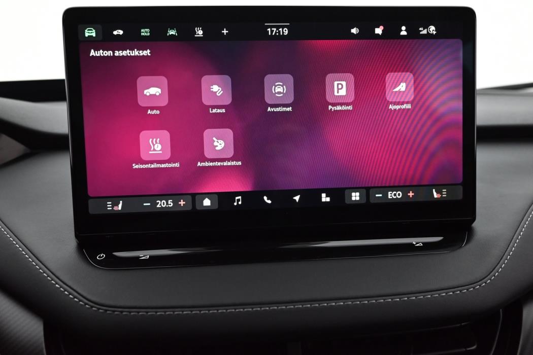 SKODA Enyaq 2025