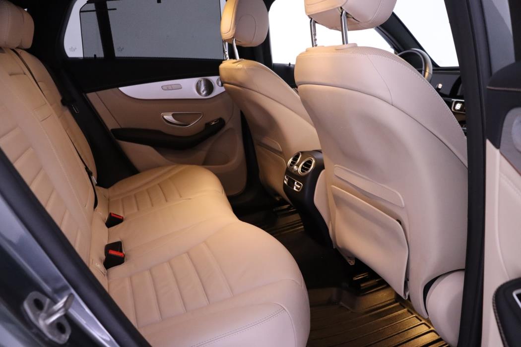 MERCEDES-BENZ EQC 2021