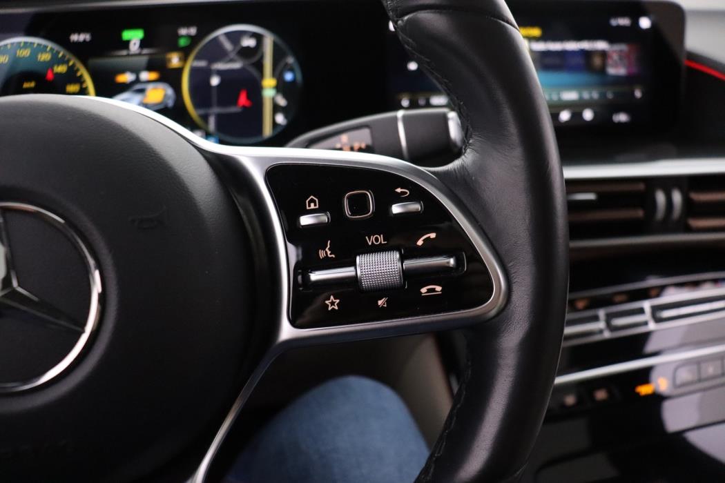 MERCEDES-BENZ EQC 2021