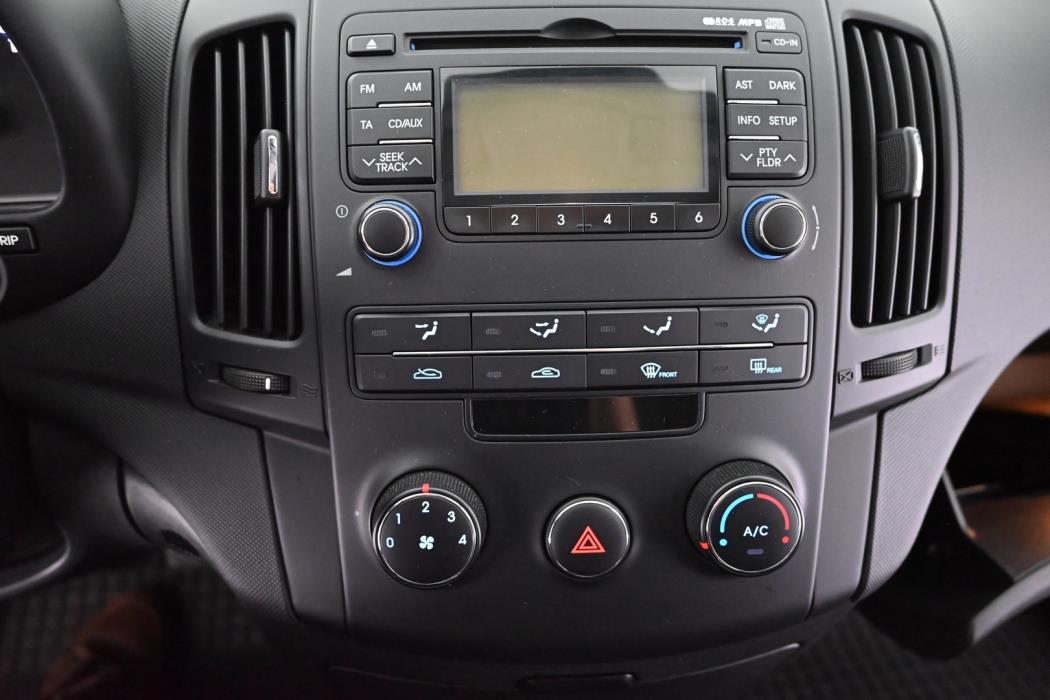 HYUNDAI i30 2011
