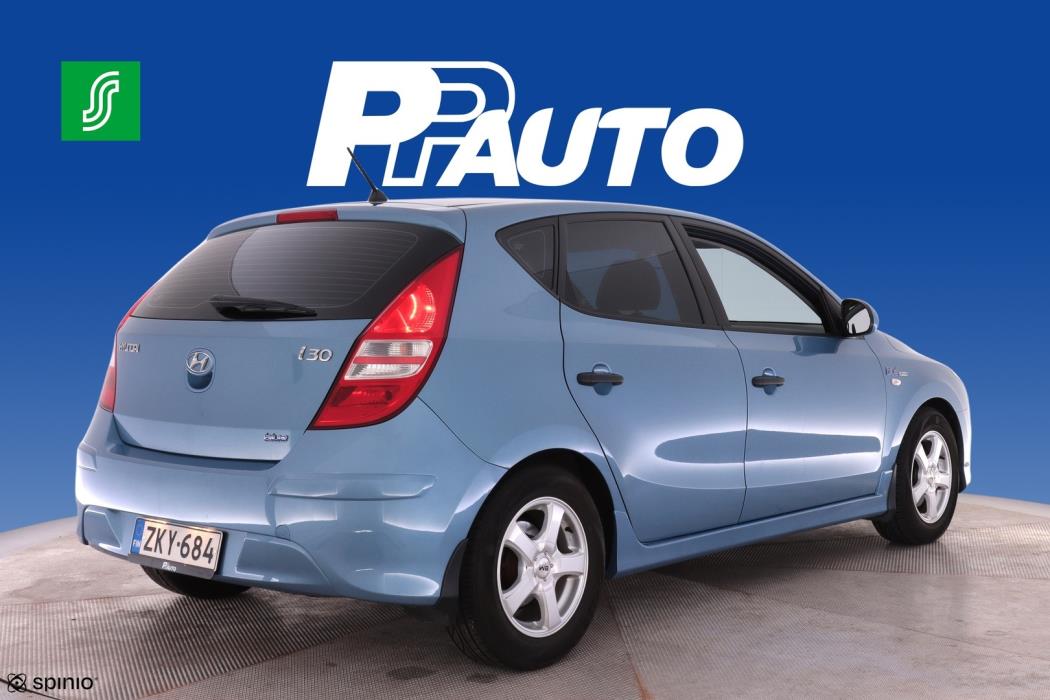 HYUNDAI i30 2011