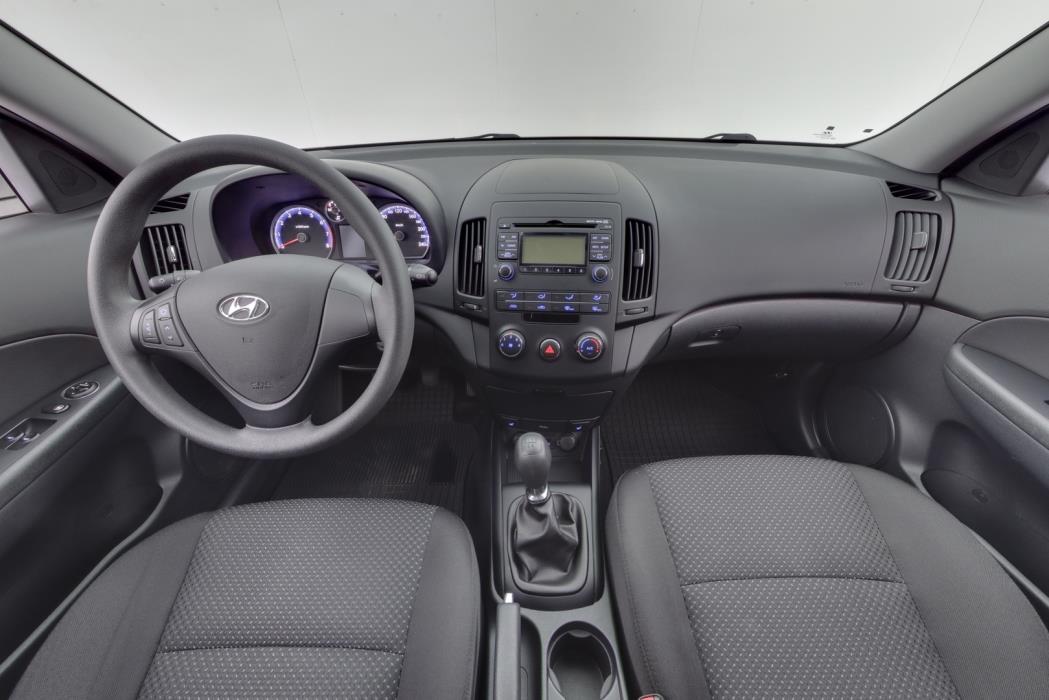 HYUNDAI i30 2011