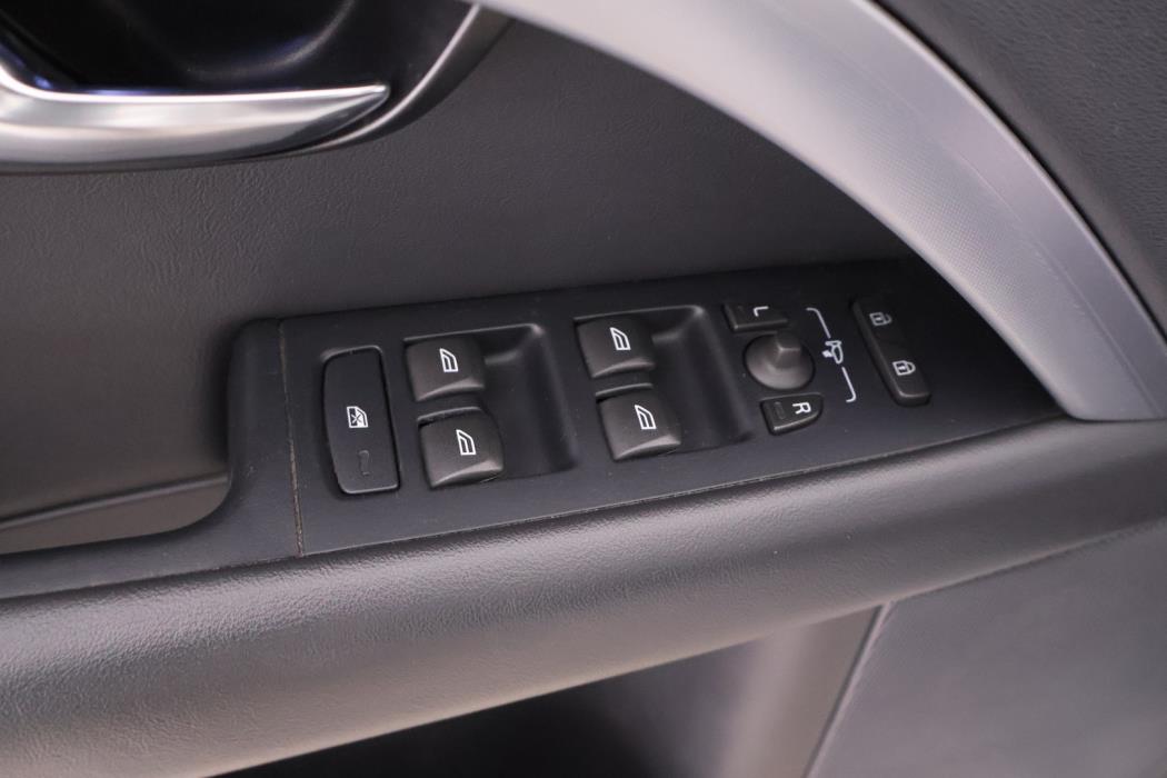 VOLVO V70 2015