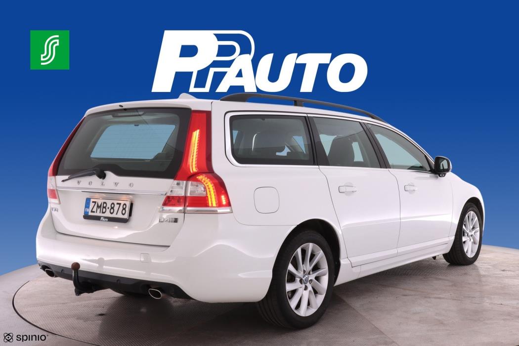 VOLVO V70 2015