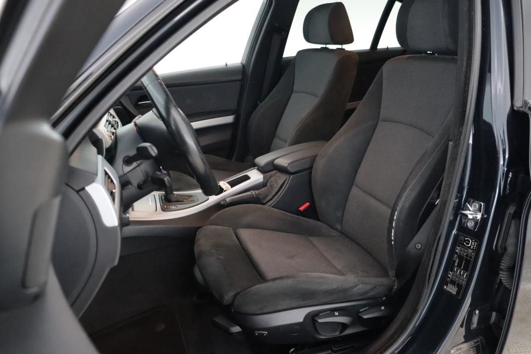 BMW 325 2008