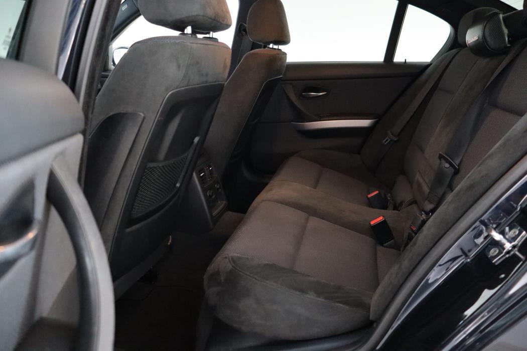 BMW 325 2008