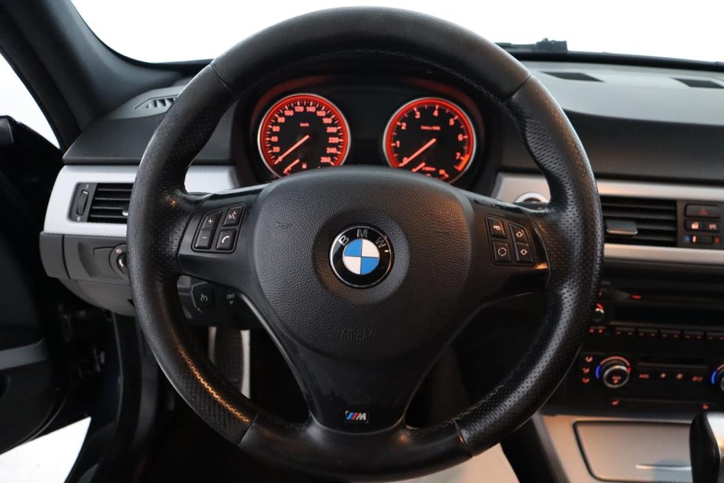 BMW 325 2008