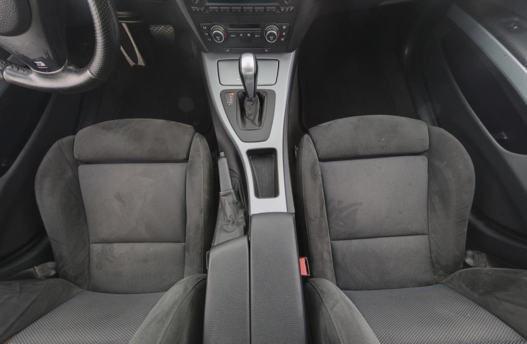 BMW 325 2008
