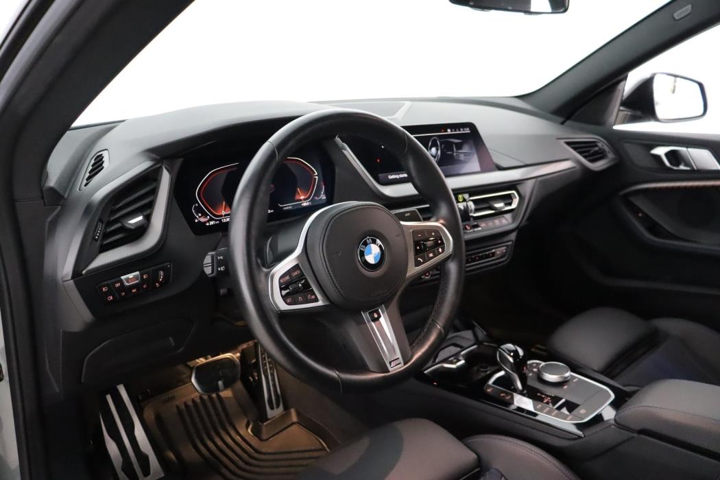 BMW 218 2024