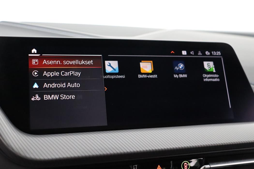 BMW 218 2024