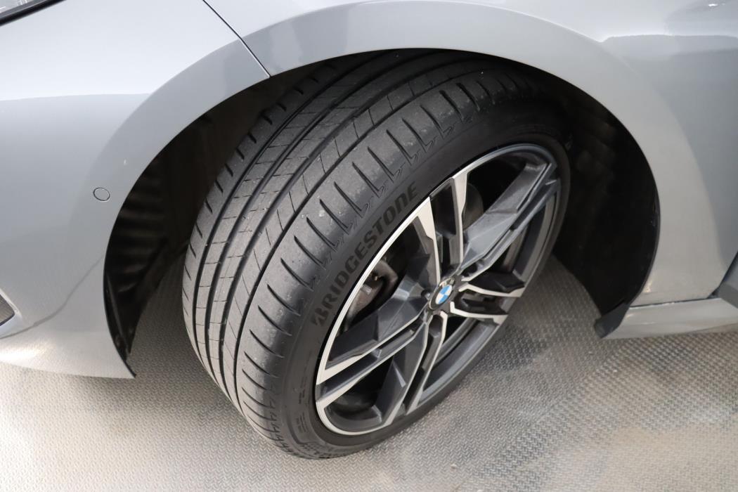 BMW 218 2024
