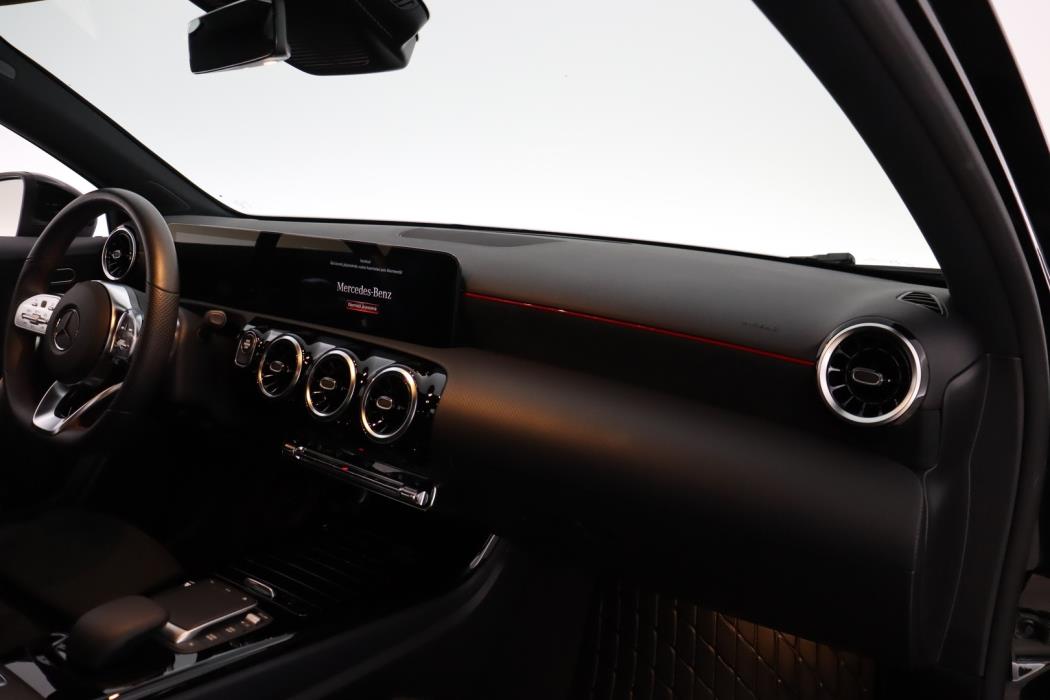 MERCEDES-BENZ A 2021