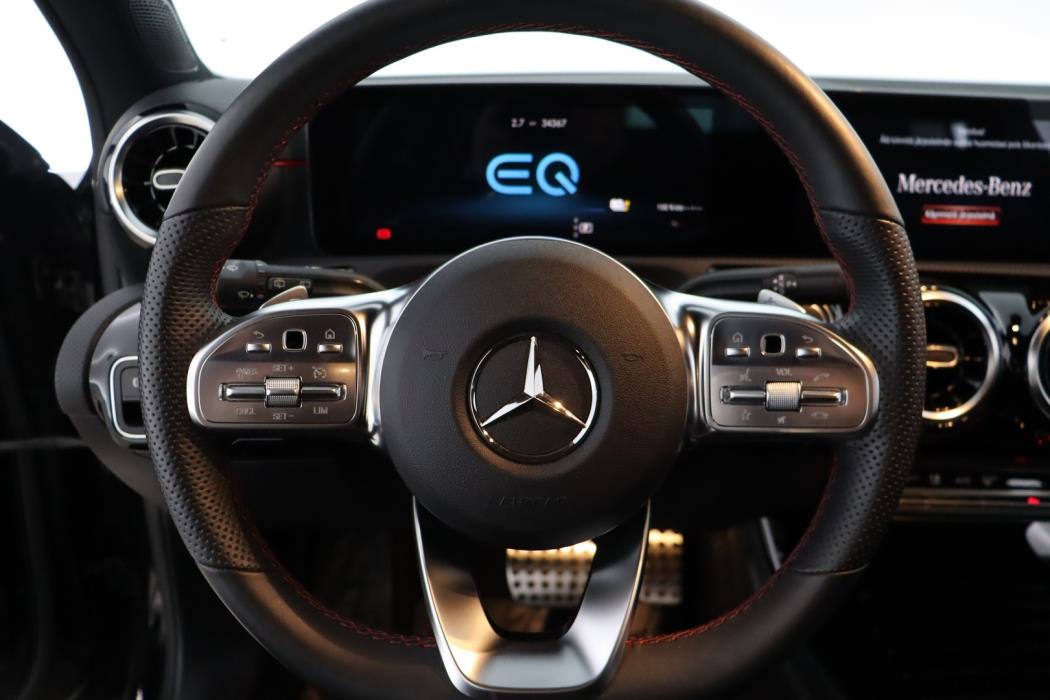 MERCEDES-BENZ A 2021