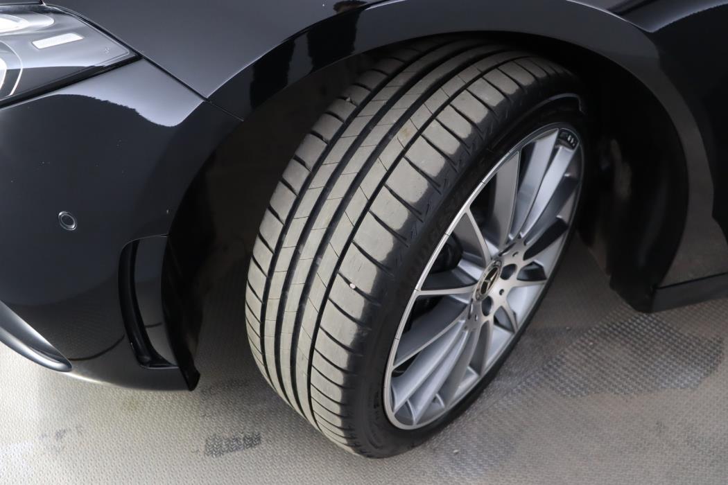 MERCEDES-BENZ A 2021