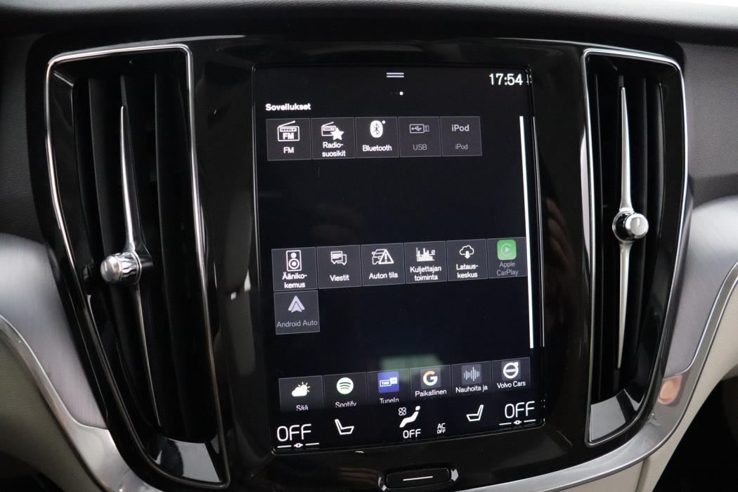 VOLVO V60 2020