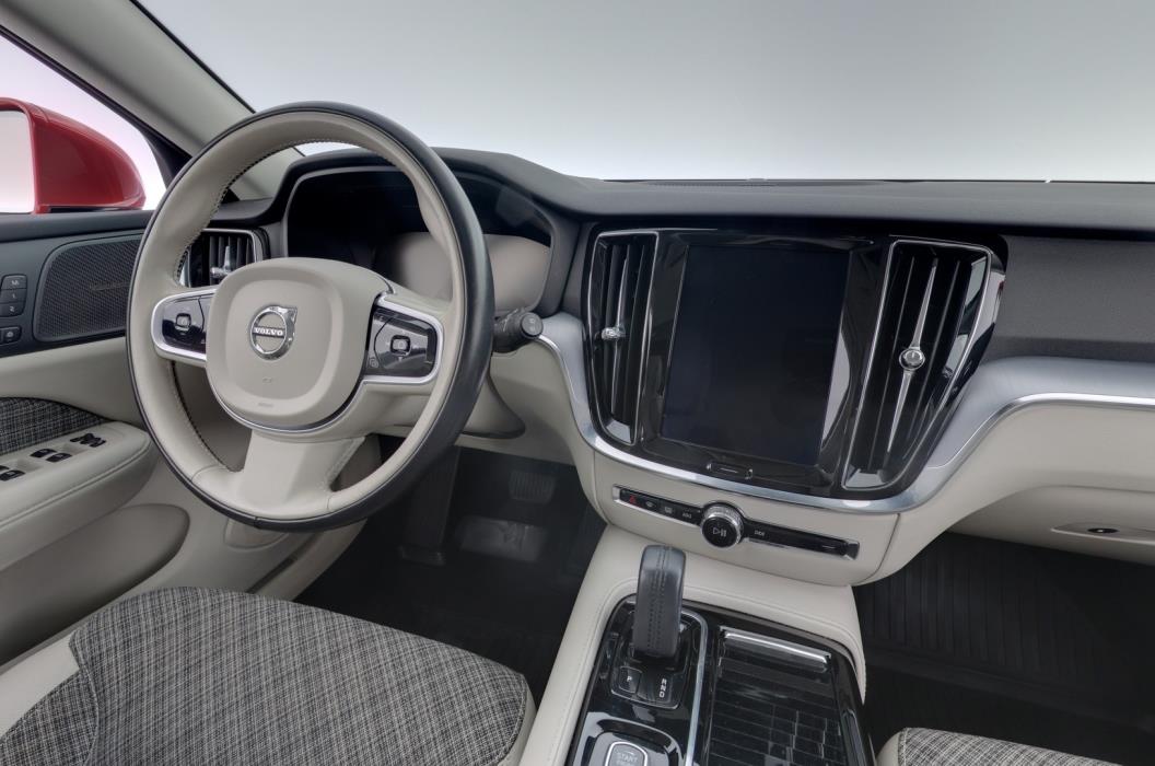 VOLVO V60 2020