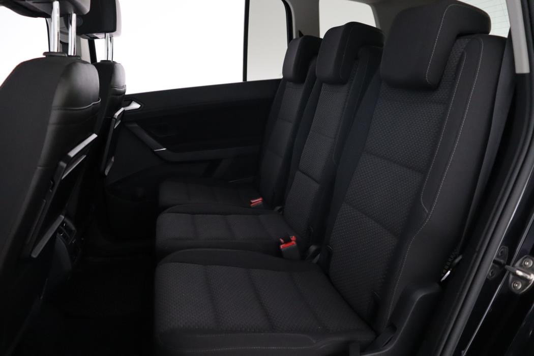 VOLKSWAGEN Touran 2017