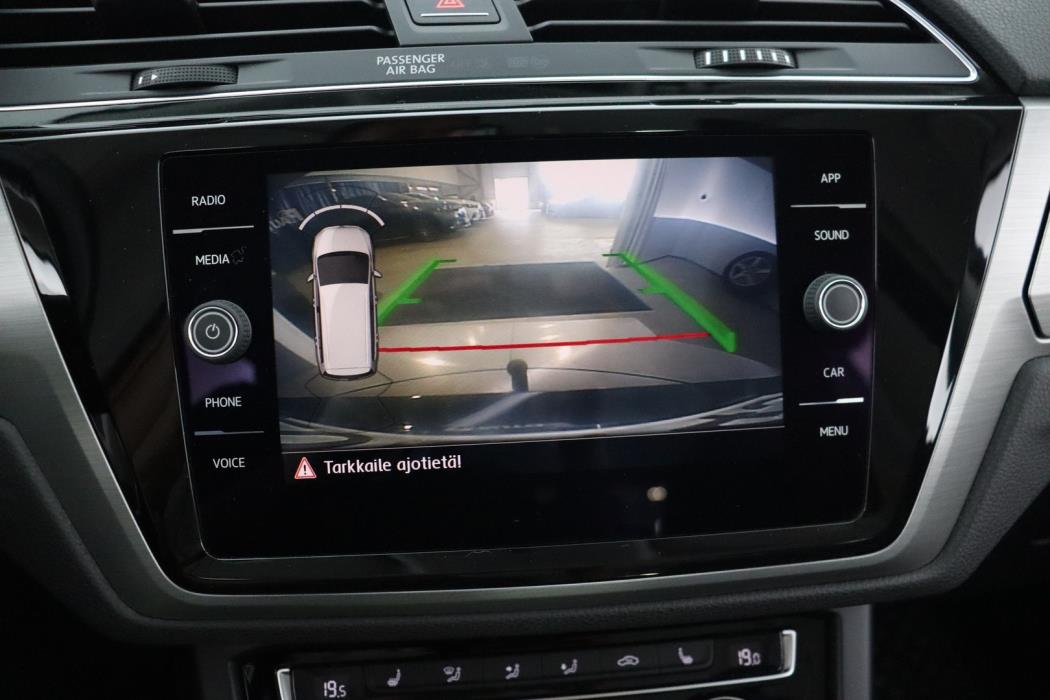 VOLKSWAGEN Touran 2017