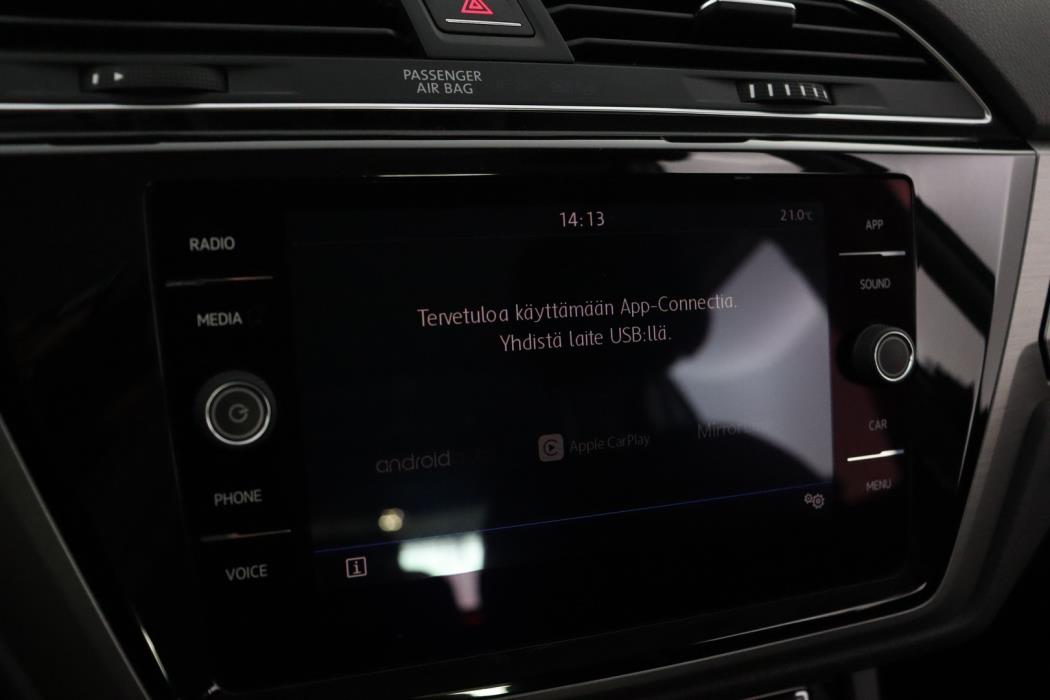 VOLKSWAGEN Touran 2017