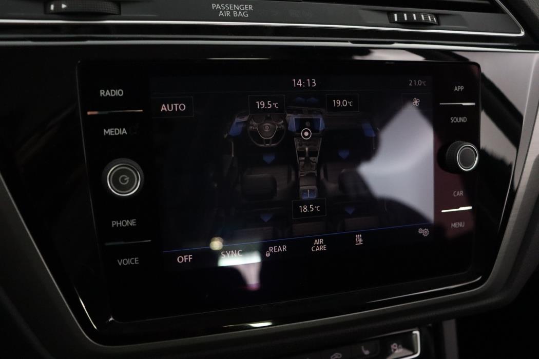 VOLKSWAGEN Touran 2017