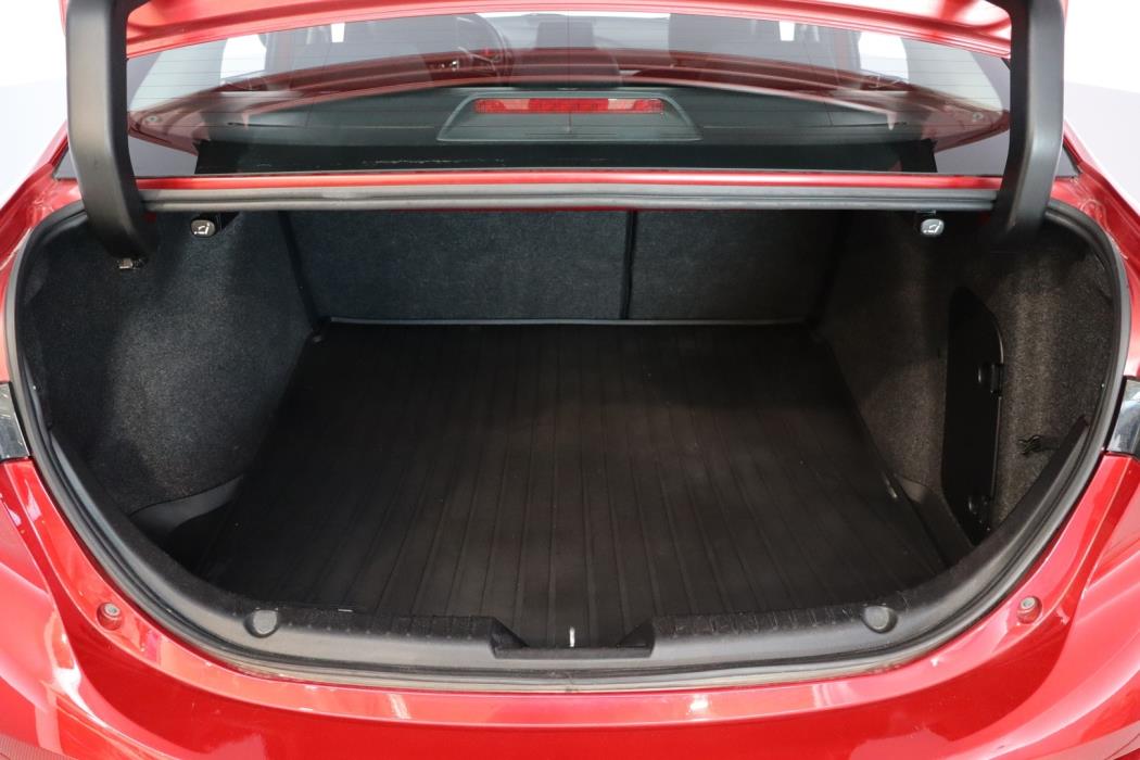MAZDA Mazda3 2018