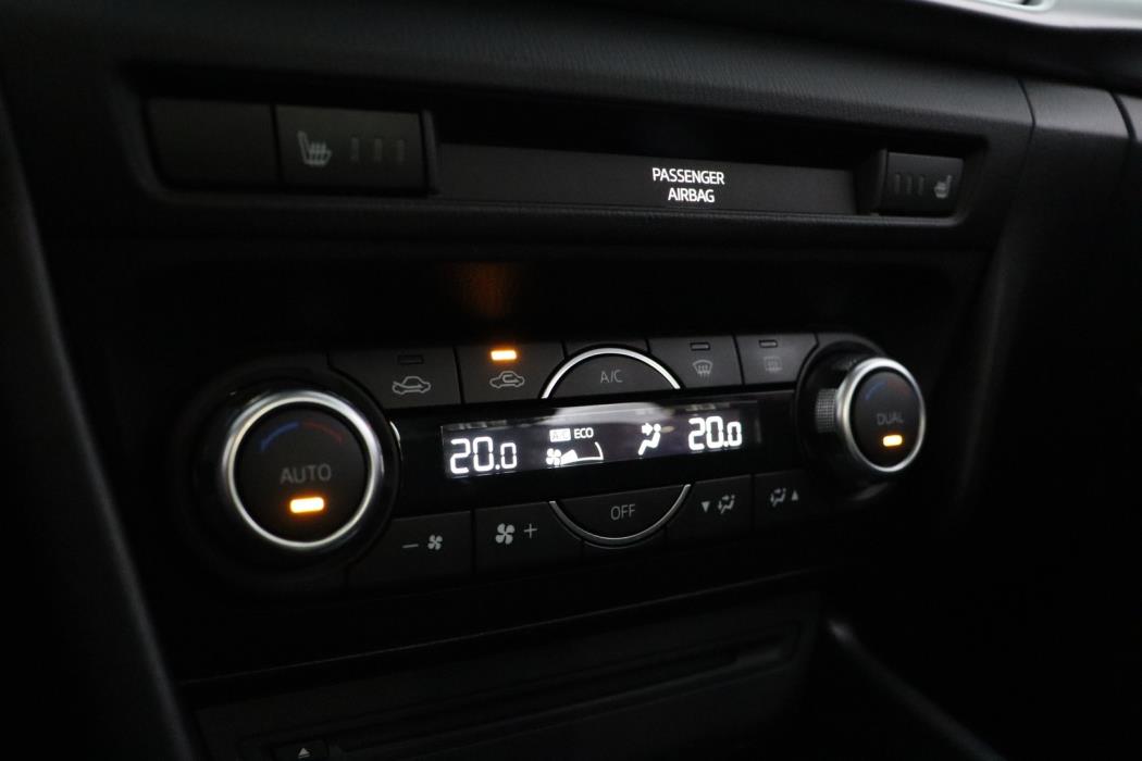 MAZDA Mazda3 2018