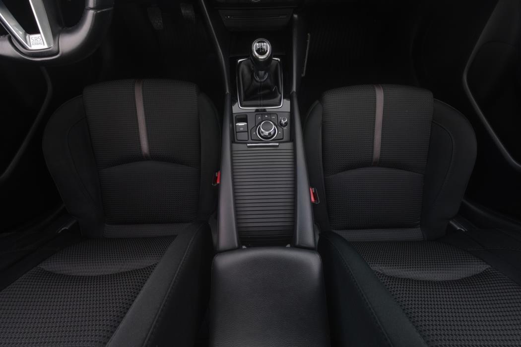 MAZDA Mazda3 2018