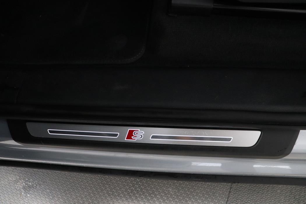 AUDI Q7 2020