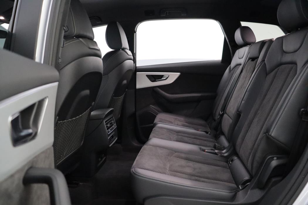 AUDI Q7 2020