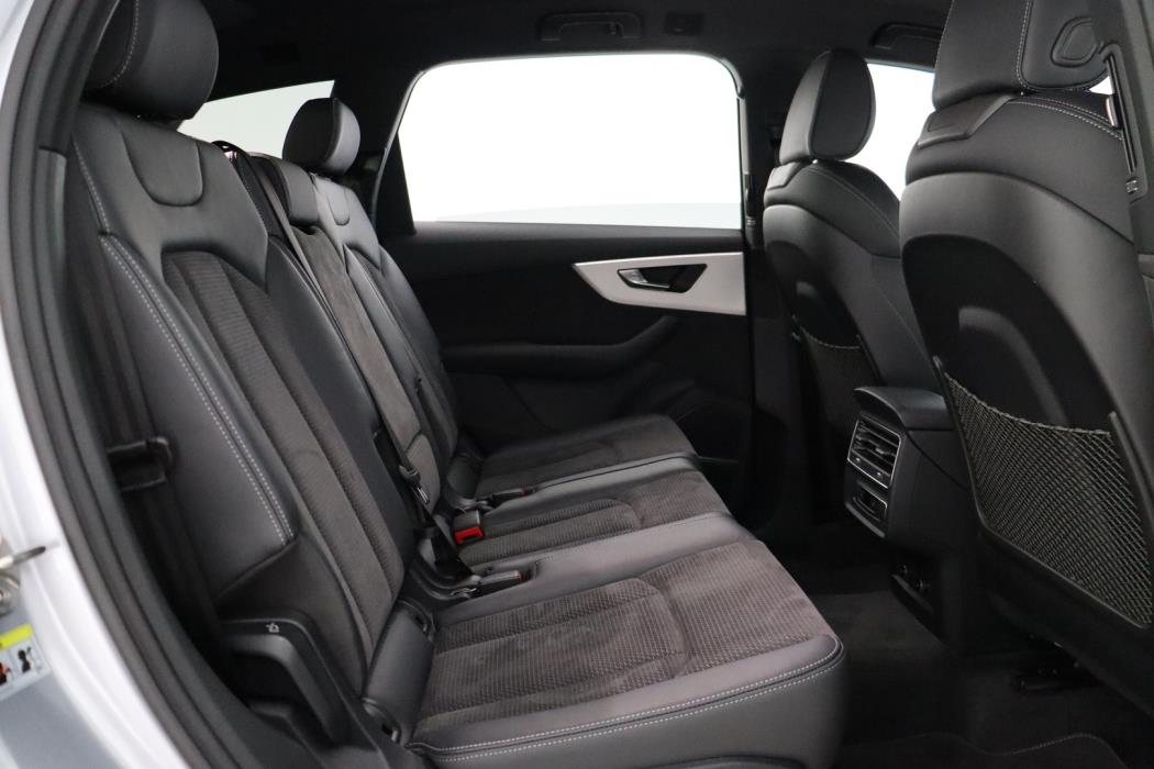 AUDI Q7 2020