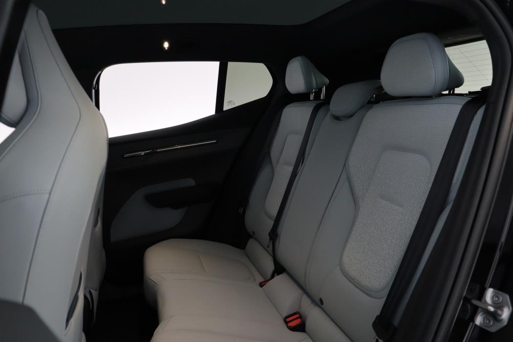 VOLVO EX30 2024