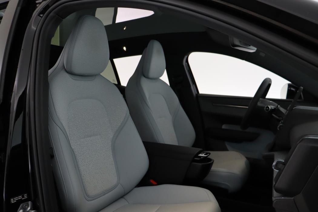 VOLVO EX30 2024