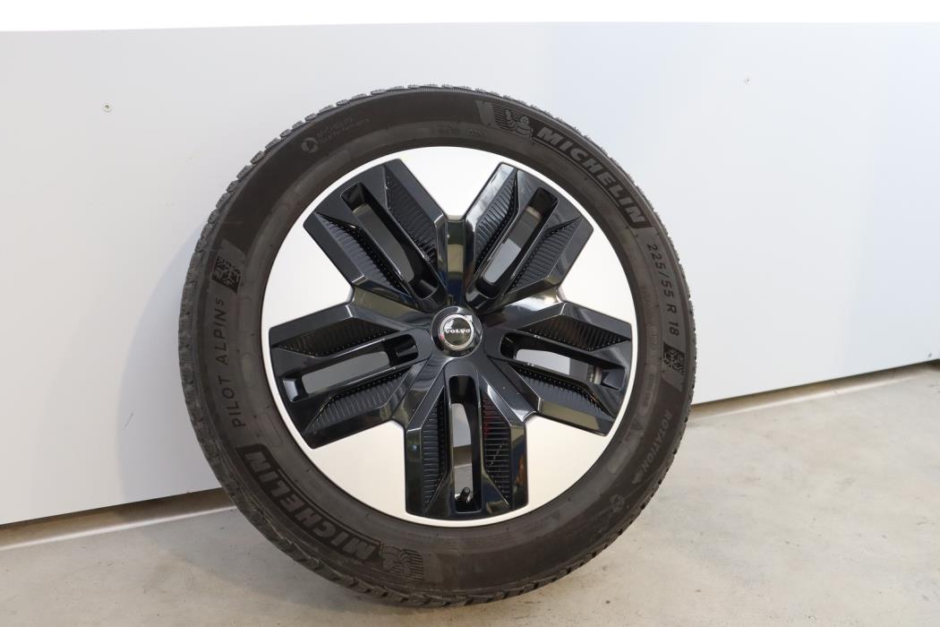 VOLVO EX30 2024