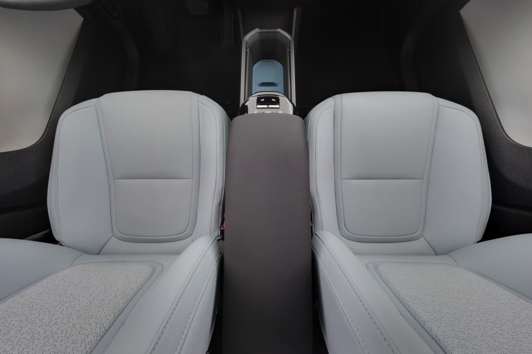 VOLVO EX30 2024