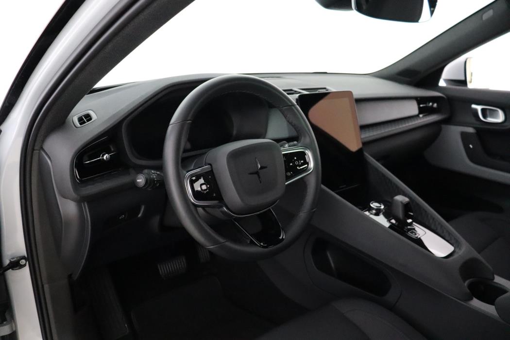 POLESTAR 2 2024