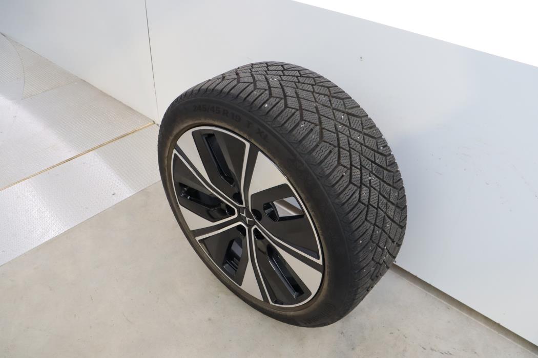 POLESTAR 2 2024
