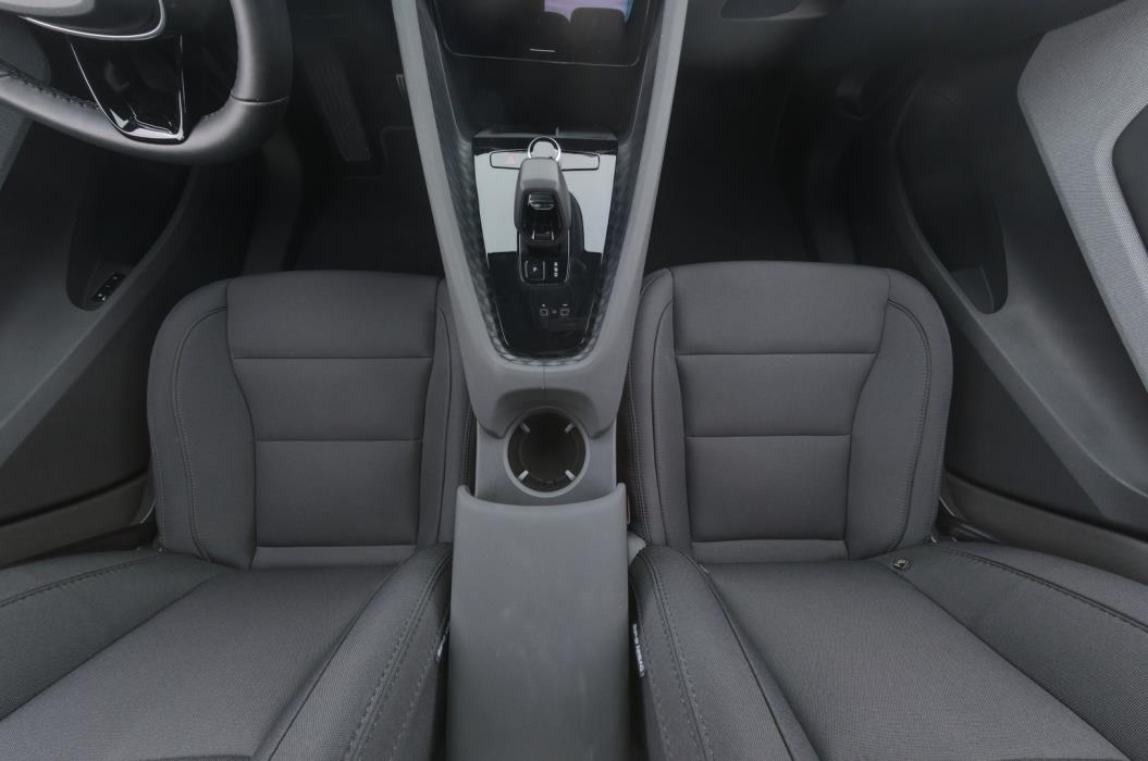 POLESTAR 2 2024
