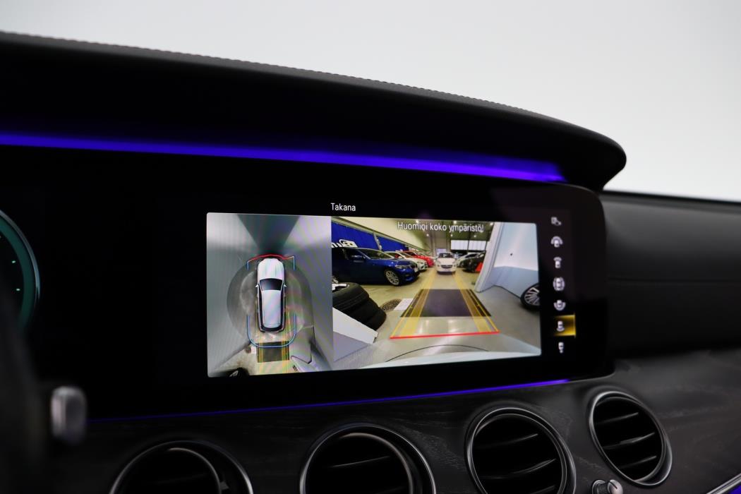 MERCEDES-BENZ E 2021