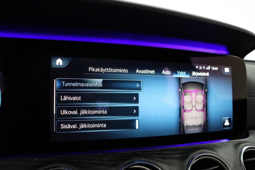 MERCEDES-BENZ E 2021