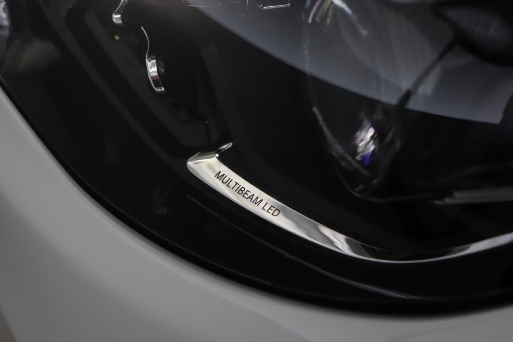 MERCEDES-BENZ E 2021