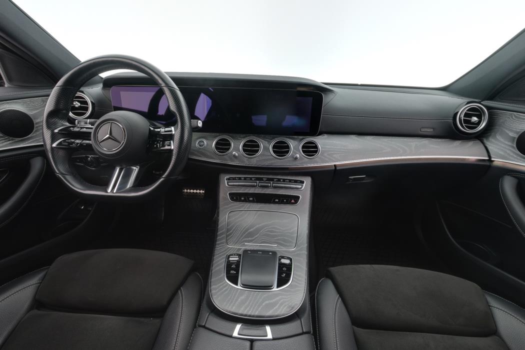 MERCEDES-BENZ E 2021