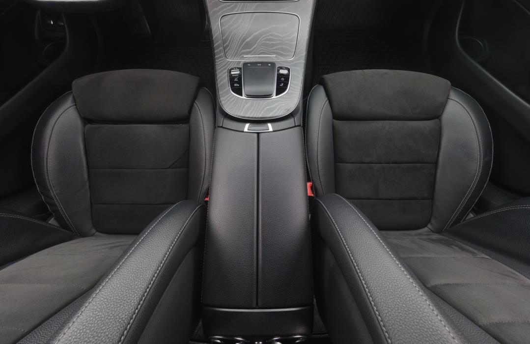 MERCEDES-BENZ E 2021