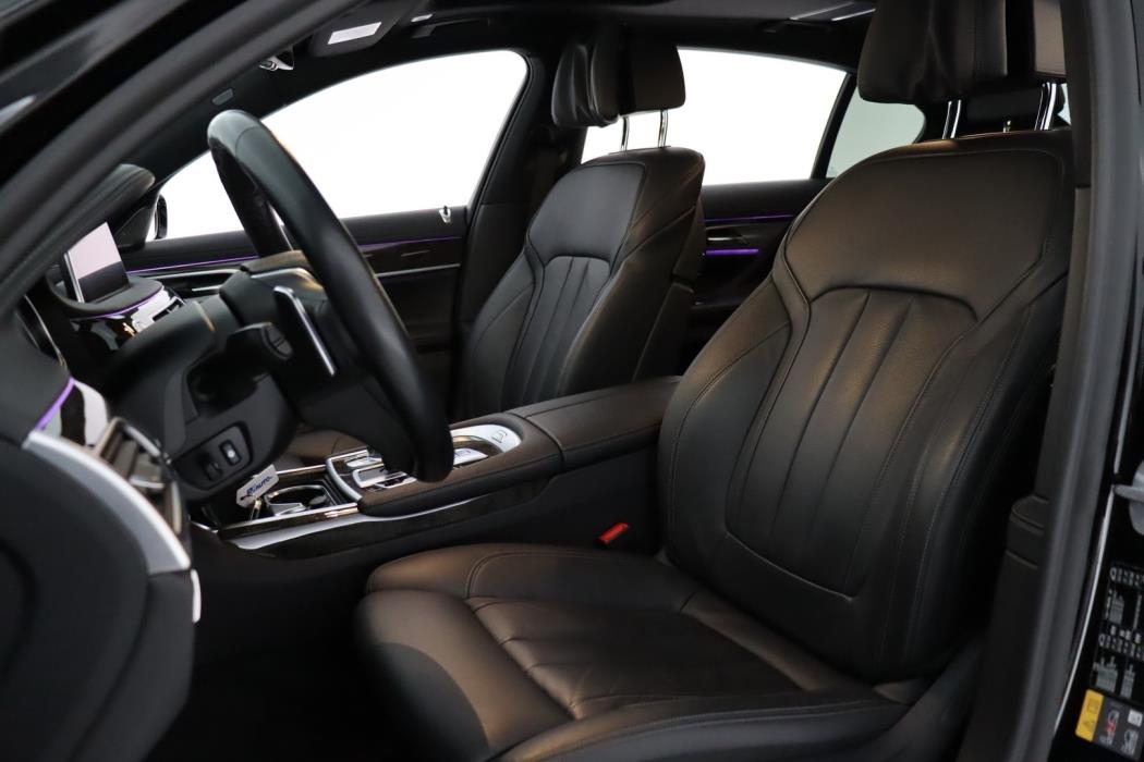 BMW 740 2019