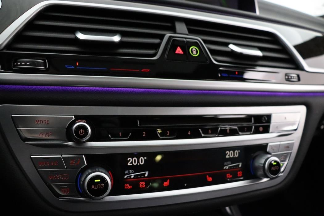 BMW 740 2019