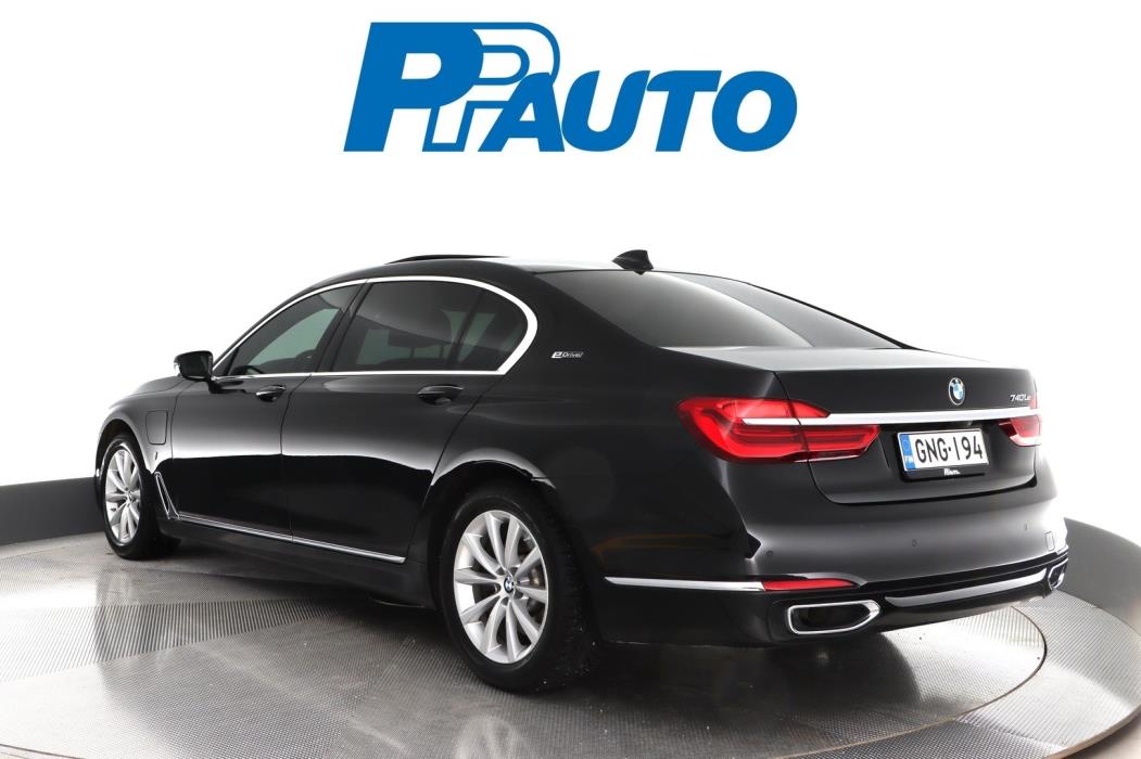 BMW 740 2019
