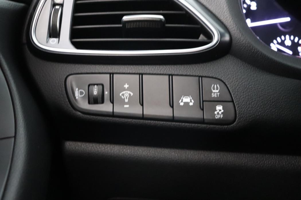 HYUNDAI i30 Fastback 2020