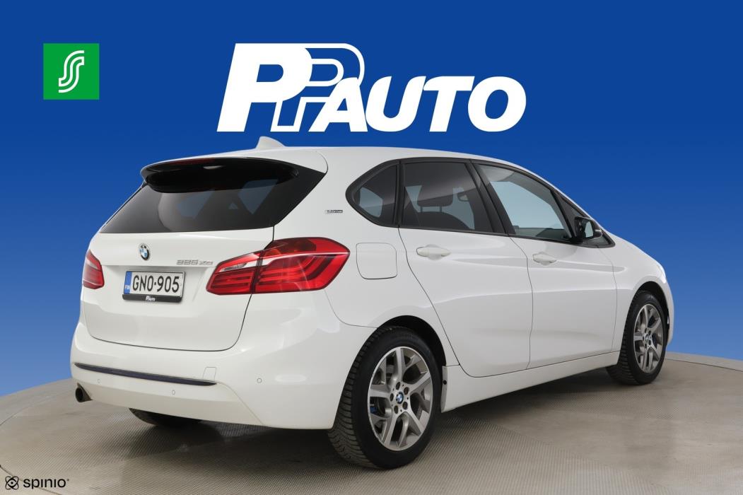BMW 225 2016