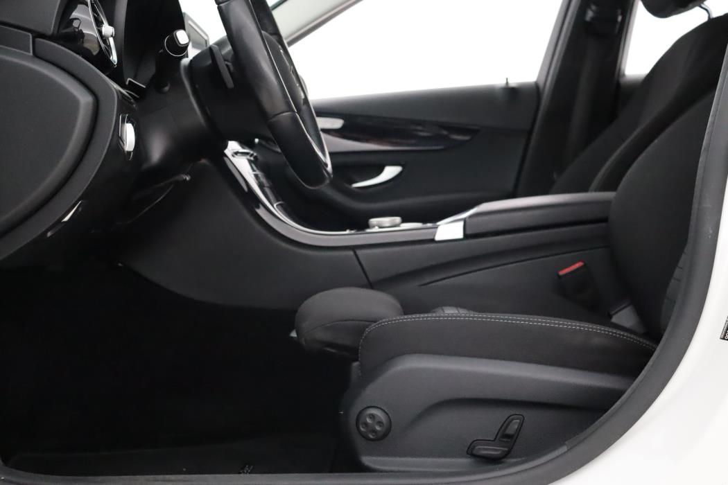 MERCEDES-BENZ C 2020