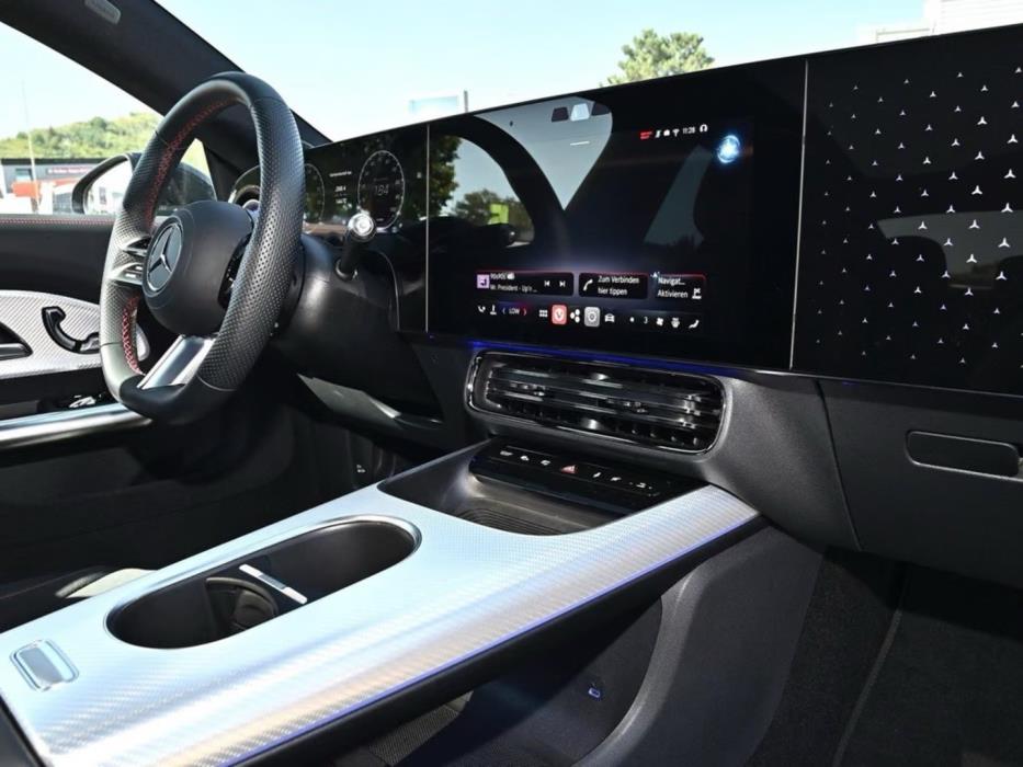 MERCEDES-BENZ CLA 2025