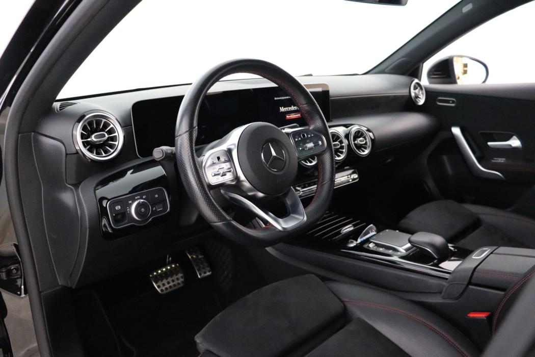 MERCEDES-BENZ A 2020